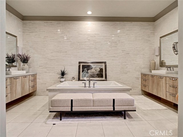 Detail Gallery Image 48 of 75 For 112 S Orange Grove Bld #109,  Pasadena,  CA 91105 - 3 Beds | 3/1 Baths