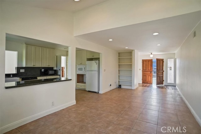 Detail Gallery Image 5 of 17 For 93 N Dewey, Newbury Park,  CA 91320 - 4 Beds | 2/1 Baths