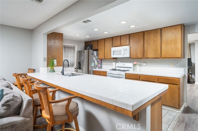 Image 9 of 44 For 22586 Main Street