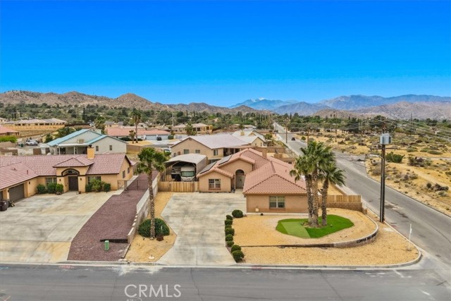 Detail Gallery Image 2 of 54 For 8514 Barberry Ave, Yucca Valley,  CA 92284 - 4 Beds | 3 Baths