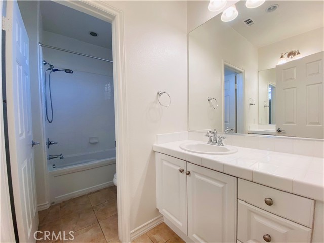 38 Fringe Tree, Irvine CA: https://media.crmls.org/medias/0d4fdfce-c95c-4ad1-81fd-4f0ebcee2c7f.jpg