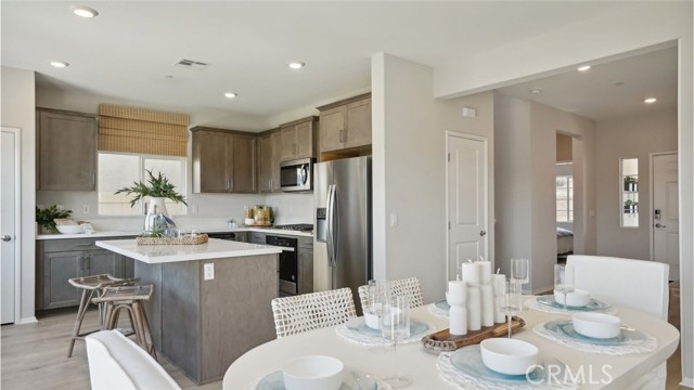 Image 3 of 5 For 447 Wildrose Circle