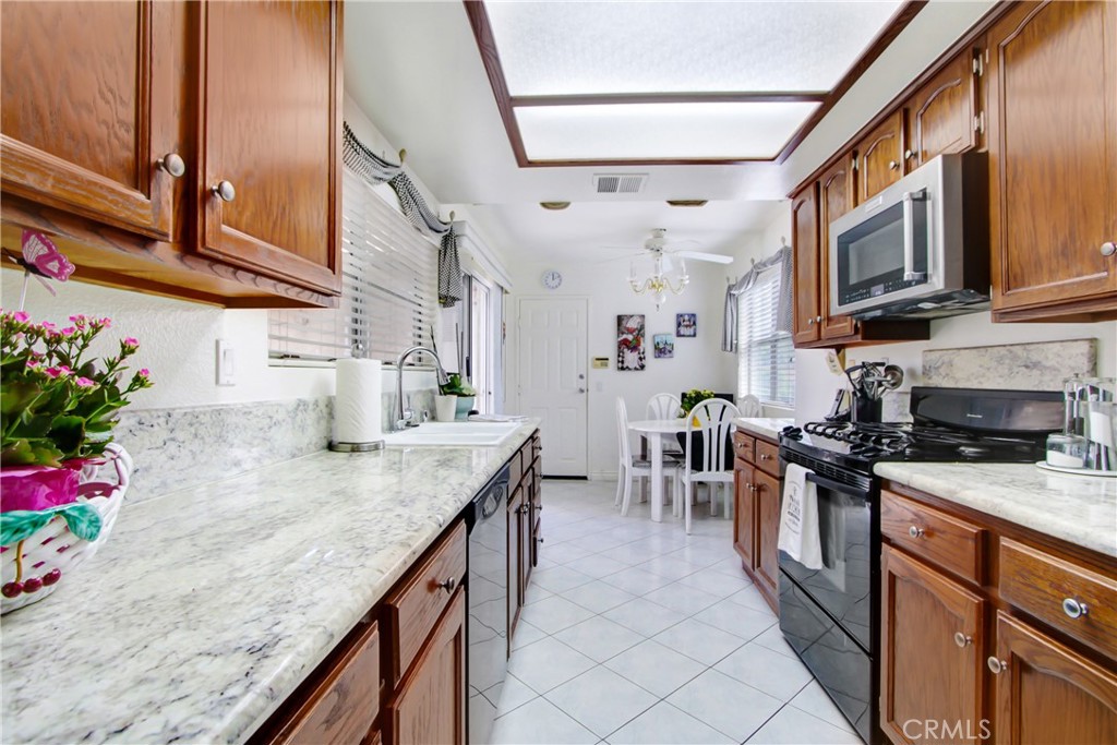 MLS #CV25194391 image #6