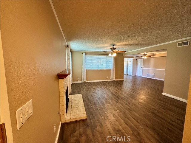 Detail Gallery Image 12 of 52 For 416 E Thornton Ave, Hemet,  CA 92543 - 2 Beds | 2 Baths