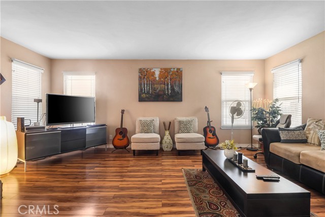 Detail Gallery Image 6 of 23 For 10305 Eudora Avenue, Buena Park,  CA 90620 - 4 Beds | 2 Baths