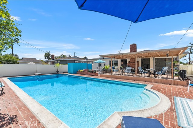 Detail Gallery Image 5 of 31 For 1327 E Kenwood Ave, Anaheim,  CA 92805 - 3 Beds | 1/1 Baths