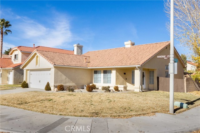 Detail Gallery Image 2 of 26 For 1521 E Avenue J5, Lancaster,  CA 93535 - 3 Beds | 2 Baths