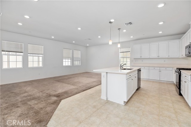 Detail Gallery Image 2 of 34 For 8822 Searcher St, Chino,  CA 91708 - 5 Beds | 3 Baths