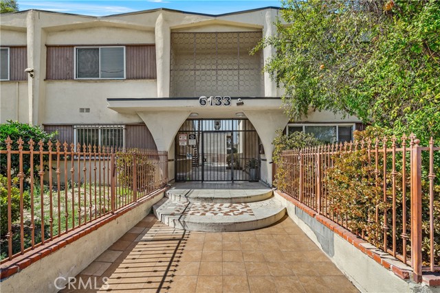 Detail Gallery Image 1 of 21 For 6133 Whitsett Ave #17,  North Hollywood,  CA 91606 - 3 Beds | 2 Baths