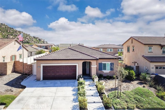 Detail Gallery Image 2 of 28 For 30151 Meadow Oaks, Menifee,  CA 92585 - 4 Beds | 2 Baths