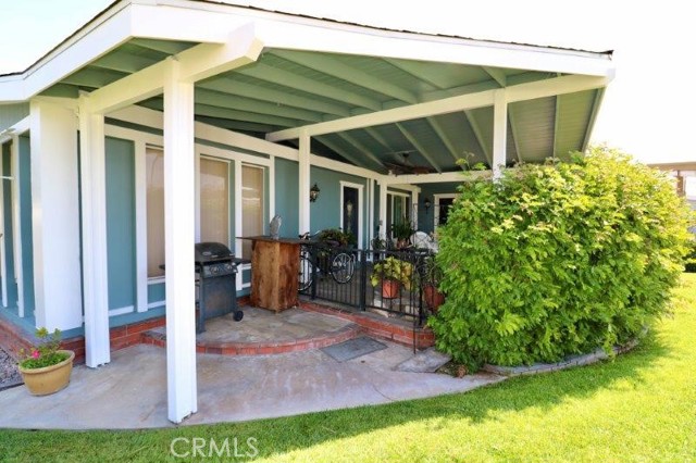 12623 Lake Frost Way, La Mirada CA: https://media.crmls.org/medias/0d52f34d-e0ee-41e9-9a0d-e835f9472225.jpg