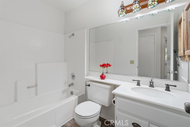 Detail Gallery Image 15 of 37 For 26389 Rainbow Glen Dr, Newhall,  CA 91321 - 2 Beds | 2 Baths