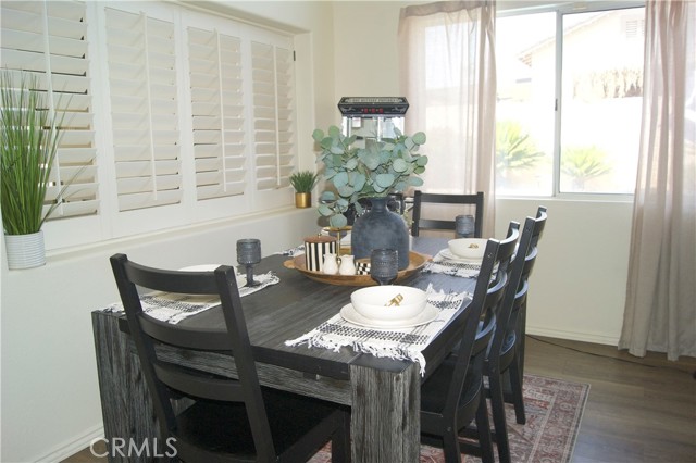 Detail Gallery Image 7 of 26 For 4012 Larkspur Ave, Rialto,  CA 92377 - 4 Beds | 2 Baths