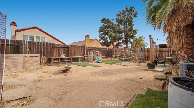 Detail Gallery Image 14 of 20 For 16580 War Cloud Dr, Moreno Valley,  CA 92551 - 3 Beds | 2 Baths