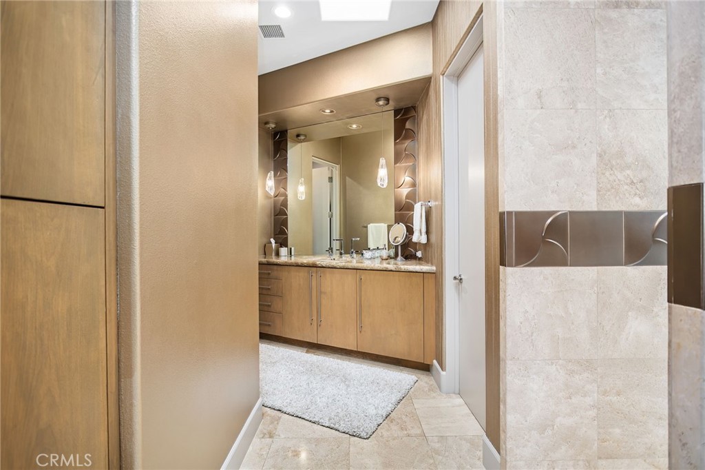 MLS #OC25241516 image #34