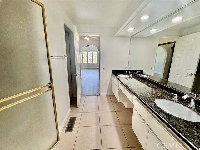 Detail Gallery Image 16 of 32 For 22342 Estallens #42,  Mission Viejo,  CA 92692 - 3 Beds | 2/1 Baths