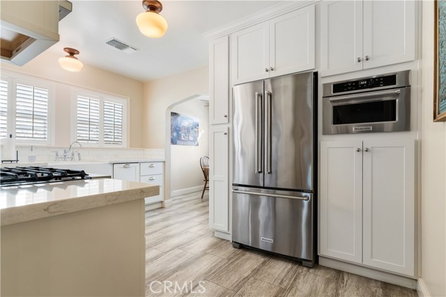 Detail Gallery Image 12 of 28 For 2714 Sunset Ave, Bakersfield,  CA 93304 - 3 Beds | 1 Baths