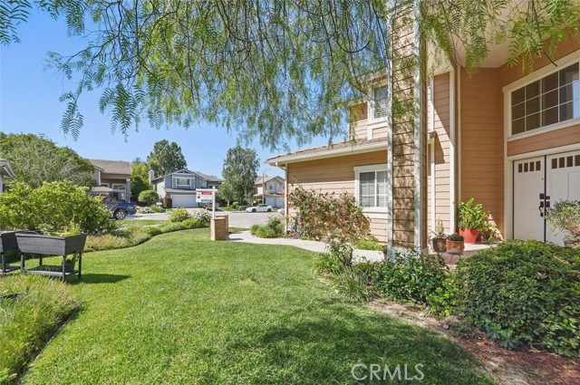 23405 Winslow Place, Valencia CA: https://media.crmls.org/medias/0d54f566-631a-432d-8c28-f9e393c07415.jpg