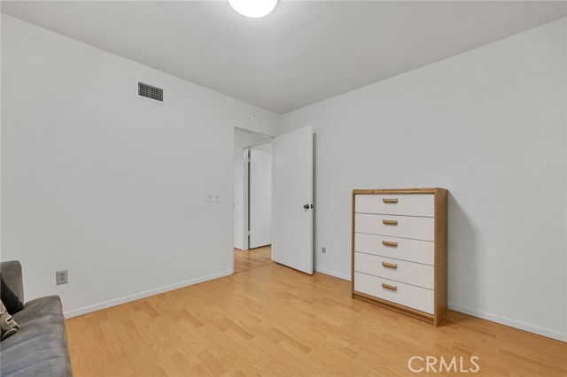 Detail Gallery Image 27 of 38 For 17078 Minnehaha St, Granada Hills,  CA 91344 - 4 Beds | 2/1 Baths