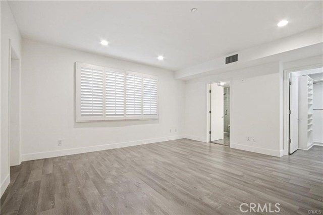 Detail Gallery Image 18 of 24 For 11824 Darlington Ave #102,  Los Angeles,  CA 90049 - 3 Beds | 2/1 Baths