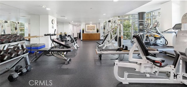 Detail Gallery Image 21 of 27 For 13650 Marina Pointe Dr #506,  Marina Del Rey,  CA 90292 - 2 Beds | 2 Baths