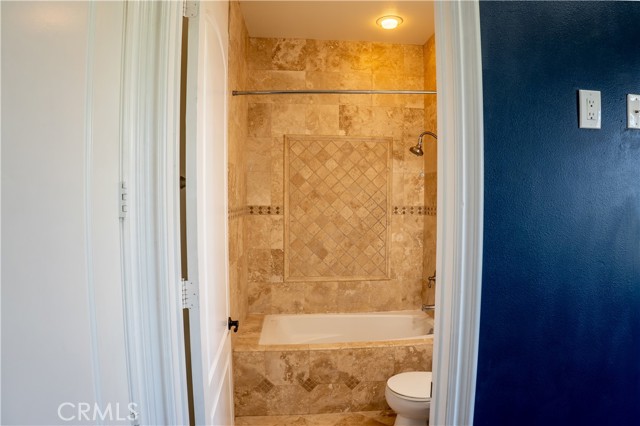 4622 W 131st Street, Hawthorne CA: https://media.crmls.org/medias/0d56722a-e93e-4371-9ab5-3a3f845ffd30.jpg