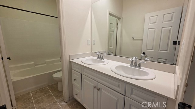 Detail Gallery Image 21 of 25 For 2915 E via Terrano, Ontario,  CA 91764 - 3 Beds | 2/1 Baths