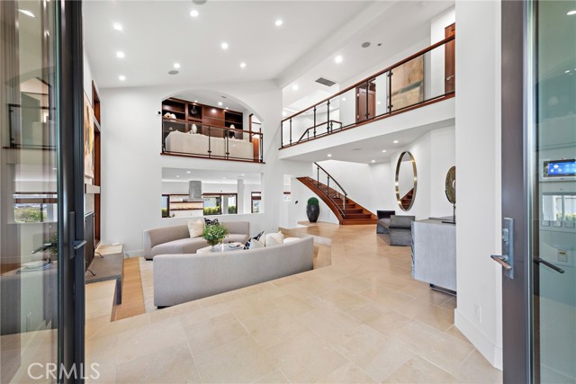 2907 Cliff Drive, Newport Beach CA: https://media.crmls.org/medias/0d5720de-564f-4bfa-960f-688ce08447e5.jpg