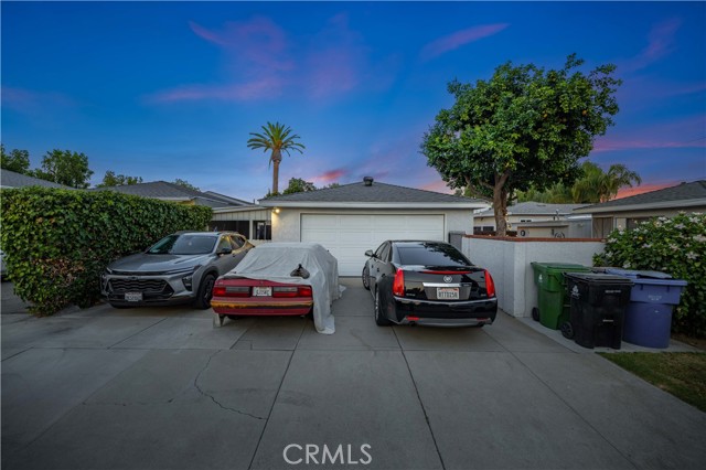 18557 Napa Street, Northridge CA: https://media.crmls.org/medias/0d57e89d-110f-4aaf-b84b-bc3c422404b6.jpg