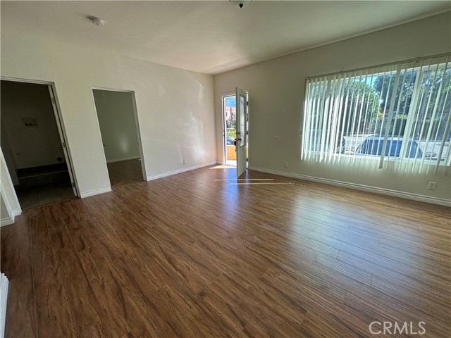 463 N Marengo Avenue, Pasadena CA: https://media.crmls.org/medias/0d580637-8b63-4197-ae10-d1497c51012b.jpg
