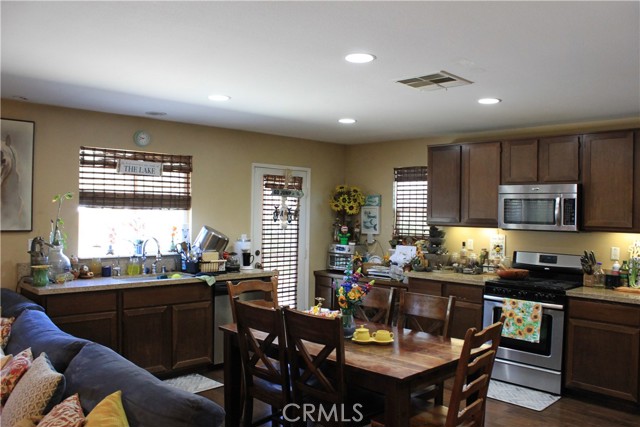 Image 10 of 22 For 34156 Hillside Drive