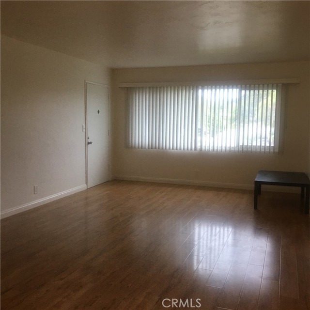 1076 Balboa Drive, Arcadia CA: https://media.crmls.org/medias/0d58937d-a069-4a3b-90c4-5c9d512c53b7.jpg