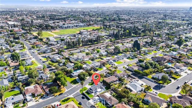 18011 Theodora Drive, Tustin CA: https://media.crmls.org/medias/0d58b347-1052-4c88-b28c-e274d608934e.jpg