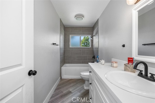 11911 Ivy Lane, Moreno Valley CA: https://media.crmls.org/medias/0d58d84d-6ba3-4ad4-8e3a-5523540d264d.jpg