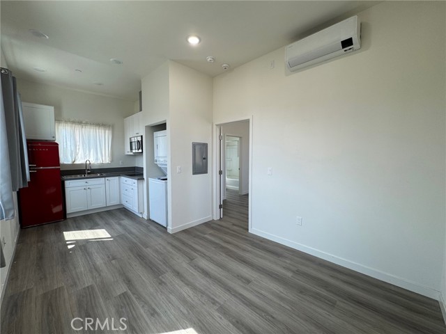 Detail Gallery Image 5 of 18 For 209 1/2 N Serrano Ave, Los Angeles,  CA 90004 - 1 Beds | 1 Baths