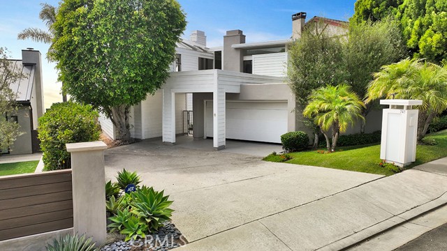 741 Marlin, Laguna Beach CA: https://media.crmls.org/medias/0d591305-7bb7-4449-bdfb-52528e454b1f.jpg