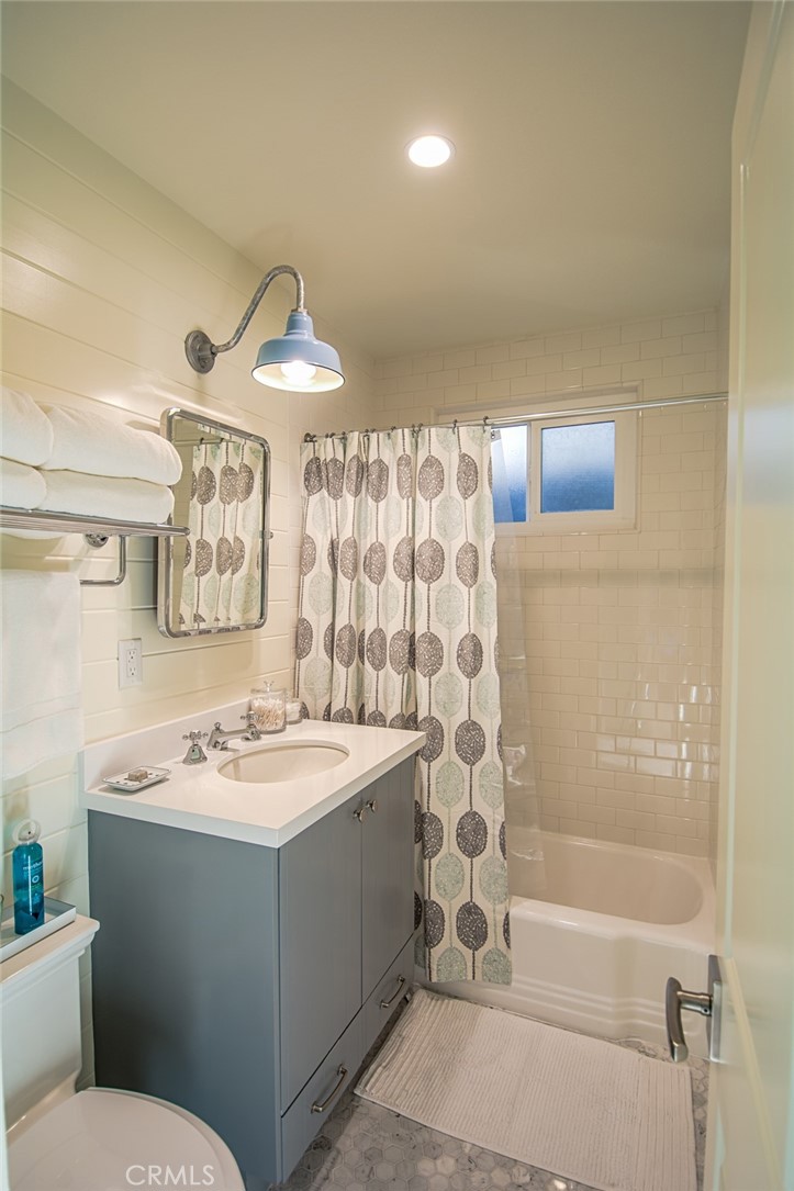 3116 Hermosa Avenue