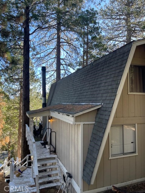 565 Rose Lane, Twin Peaks CA: https://media.crmls.org/medias/0d599599-7c46-4ffb-b768-96f99aa95234.jpg