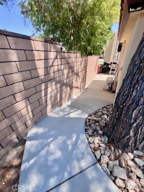 11594 Wedgewood Drive, Apple Valley CA: https://media.crmls.org/medias/0d59e3bc-e3d7-42dc-ac5b-7ae1f265cc22.jpg