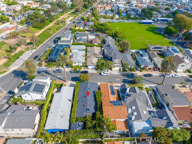 541 1st Street, Manhattan Beach, California 90266, 2 Bedrooms Bedrooms, ,2 BathroomsBathrooms,Residential,Sold,1st,SB23123581