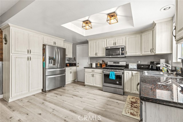 Detail Gallery Image 14 of 74 For 3998 Bluff, Norco,  CA 92860 - 4 Beds | 2/1 Baths