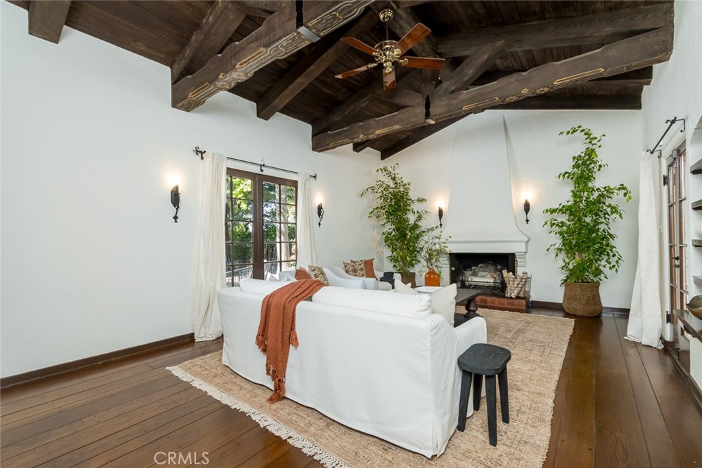 1521 N Columbus Avenue Glendale img 51