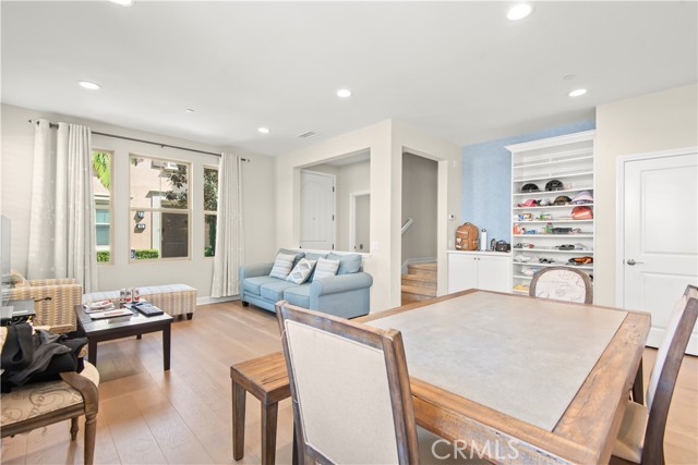 Detail Gallery Image 3 of 42 For 72 Granite, Irvine,  CA 92620 - 3 Beds | 3/1 Baths