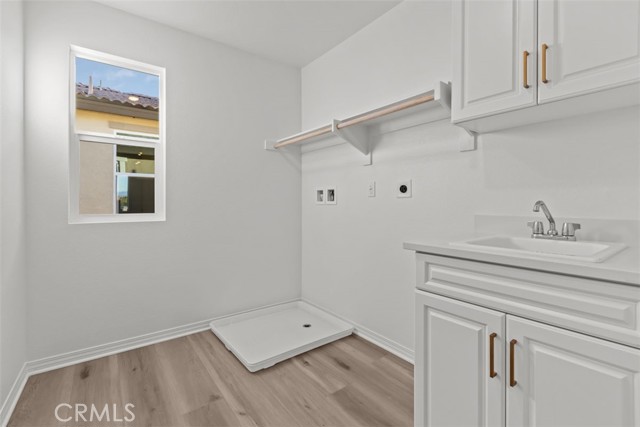 Detail Gallery Image 8 of 15 For 9667 Salamanca St, Riverside,  CA 92508 - 3 Beds | 2/1 Baths