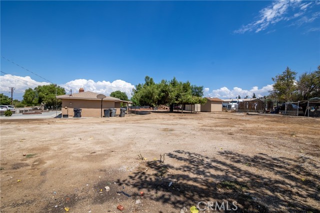 28029 Reservoir Avenue, Nuevo CA: https://media.crmls.org/medias/0d5e9a96-475d-4fd1-87a4-dd9641f5cbb5.jpg