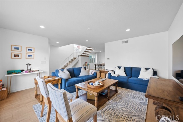 Detail Gallery Image 2 of 30 For 602 Marguerite, Corona Del Mar,  CA 92625 - 3 Beds | 2/1 Baths