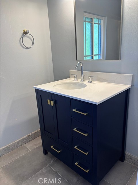 Detail Gallery Image 14 of 17 For 4635 Nomad, Woodland Hills,  CA 91364 - 4 Beds | 3 Baths