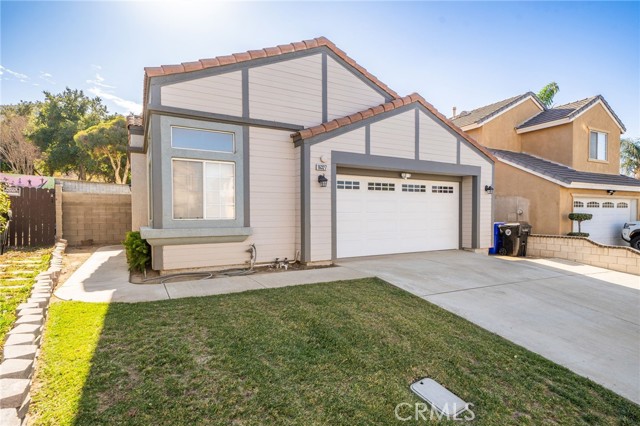 16327 Golden Tree Avenue, Fontana, California 92337, 3 Bedrooms Bedrooms, ,2 BathroomsBathrooms,Single Family Residence,For Sale,Golden Tree,CV25011658