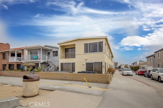 Detail Gallery Image 29 of 31 For 418 E Oceanfront, Newport Beach,  CA 92661 - 2 Beds | 2/1 Baths