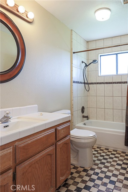 Detail Gallery Image 23 of 26 For 24890 Road 19, Chowchilla,  CA 93610 - 3 Beds | 2 Baths